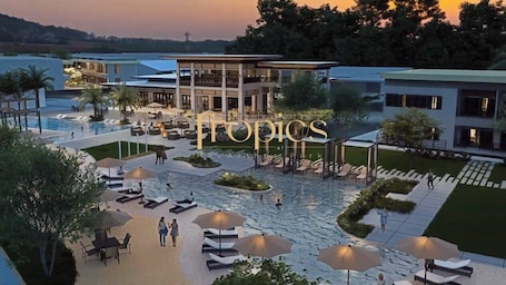 Property grounds. The Tropics at MacArthur Park Resort and Convention Center