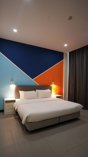 Minibar, in-room safe, desk, laptop workspace