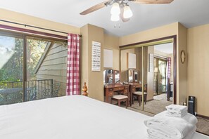 2 bedrooms, iron/ironing board, free WiFi, bed sheets - Peaceful Mountain Cabin w/ Decks & Private Beach Access | Pine Haven (Lake Arrowhead)
