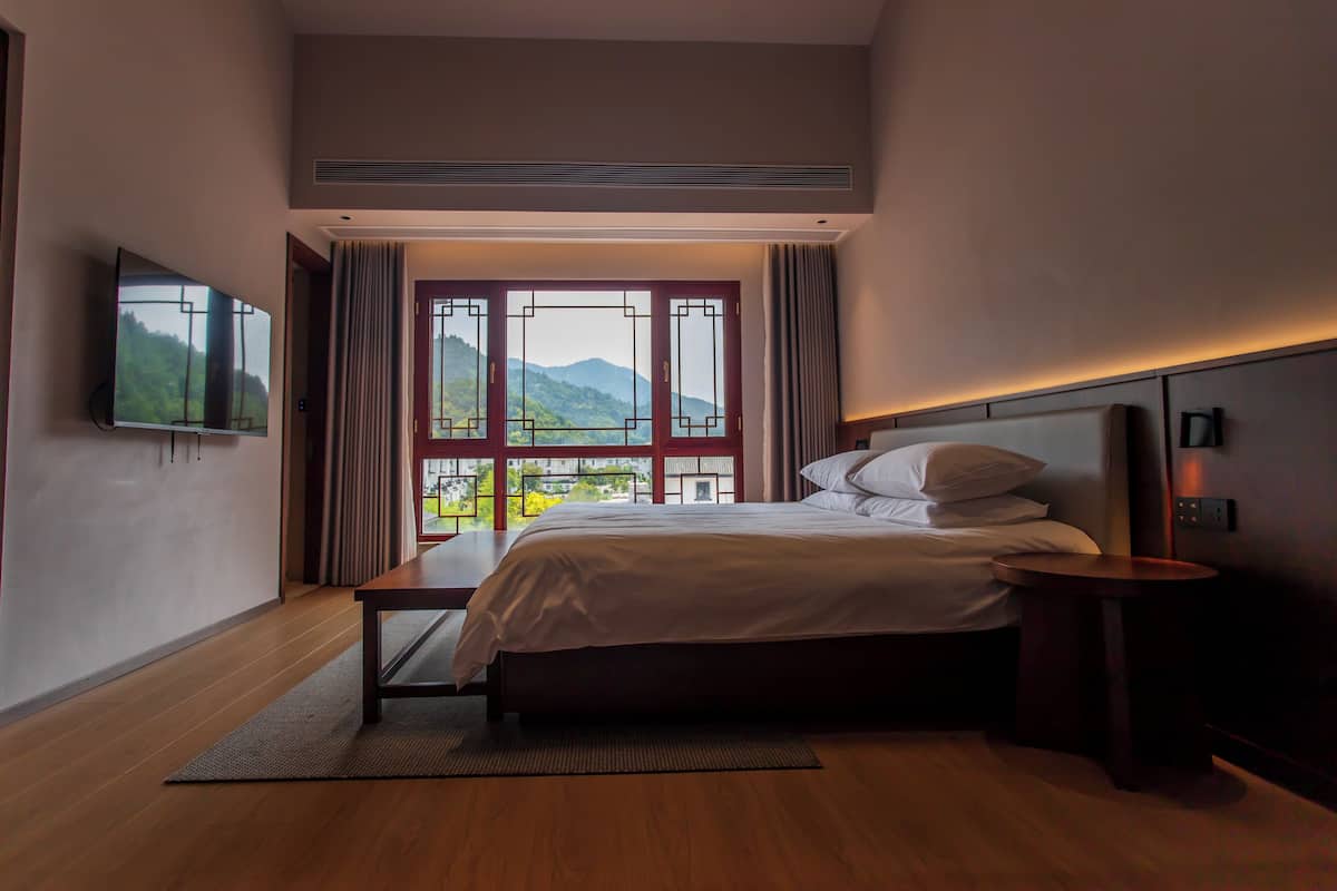 Family Twin Room, Courtyard View | Premium bedding, down comforters, desk, laptop workspace