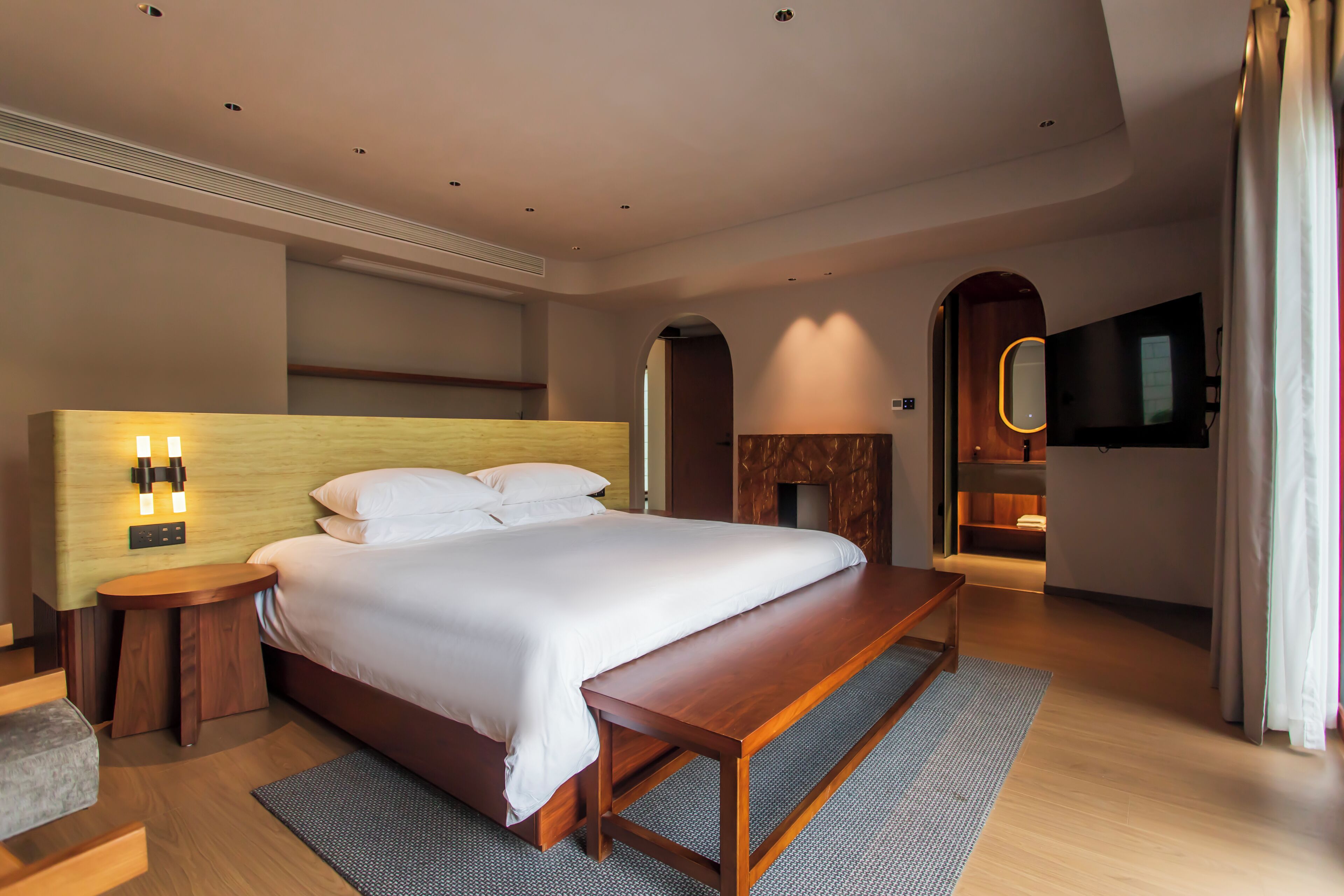 Chambre Double Confort, vue cour intérieure | Vue de la chambre