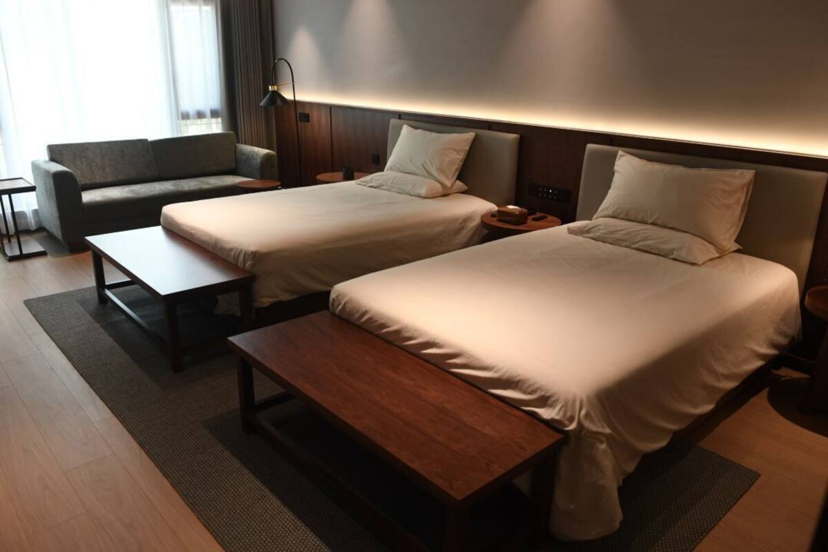 Kamar Twin Klasik, pemandangan halaman | Seprai premium, selimut bulu angsa, meja kerja, dan Wi-Fi gratis