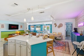 Dining - Basketball Court | Game Room | Pool | Hot Tub (Largo)