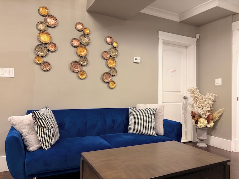Vancouver 2br Suite With Private Entrance-near Yvr/dt/rmd-free Parking - Vancouver