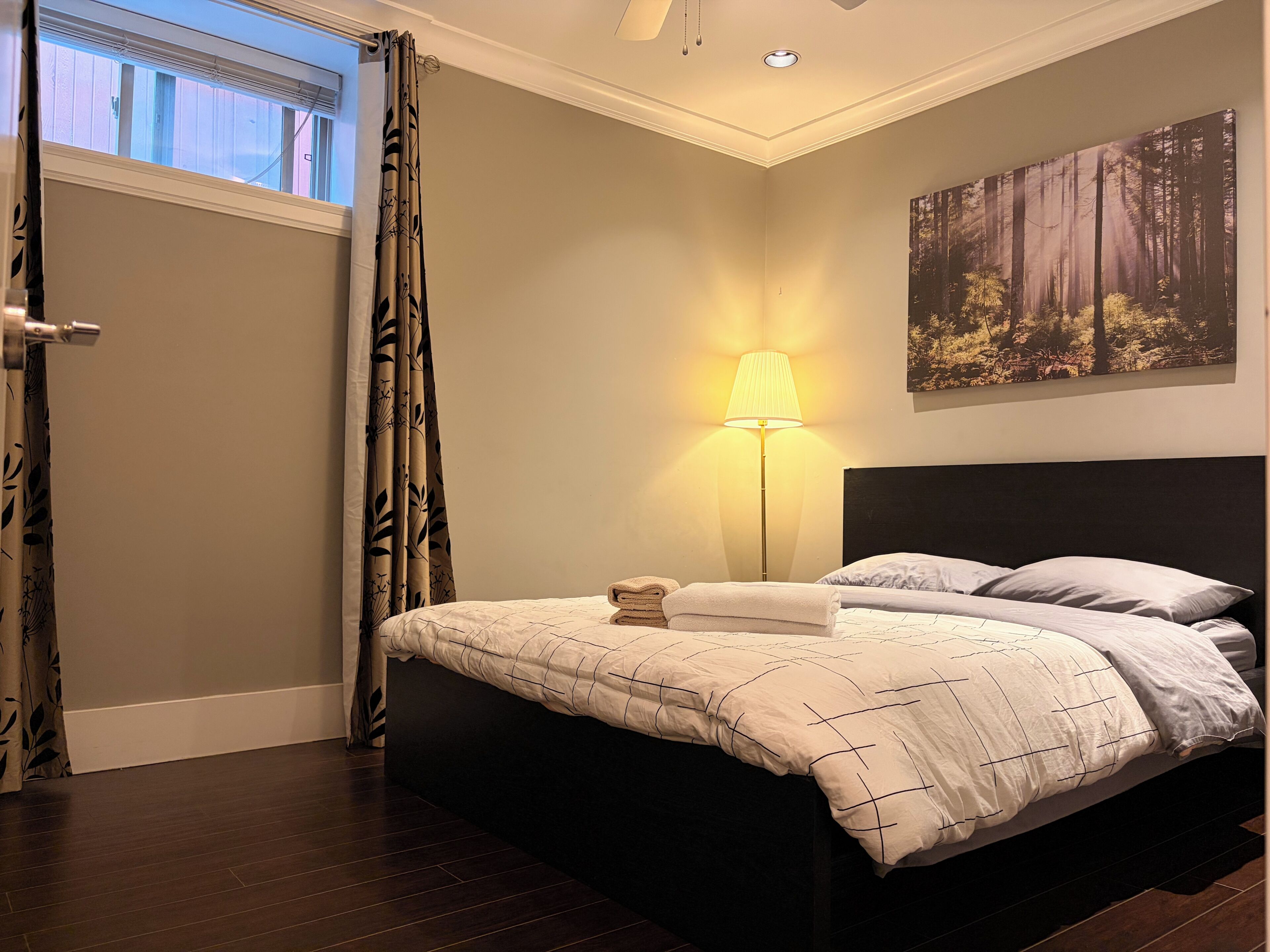 2 slaapkamers, reisbedje, gratis wifi, beddengoed