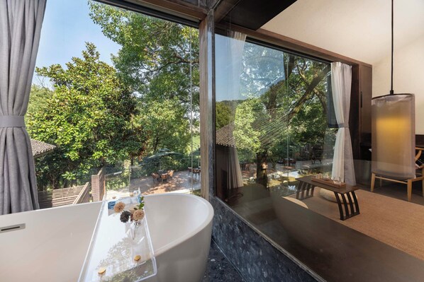 غرفة سوبيريور مزدوجة - منظر للجبل | حمام | مستلزمات مجانية للعناية الشخصية، مجففات شعر، خف للقدمين، مناشف