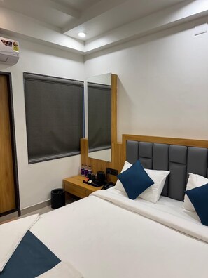 Superior Double Room | Iron/ironing board, free WiFi