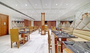 Restaurant - Hotel Green View (Agra)