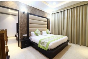 مكتب ومساحة عمل للكمبيوتر المحمول وواي فاي مجانًا