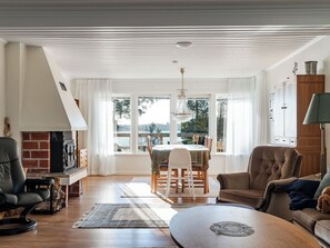 TV, fireplace - Vilångstorp by Interhome (Kristinehamn)