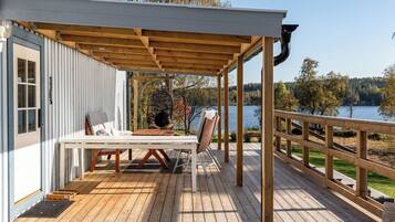 تناول الطعام بالخارج