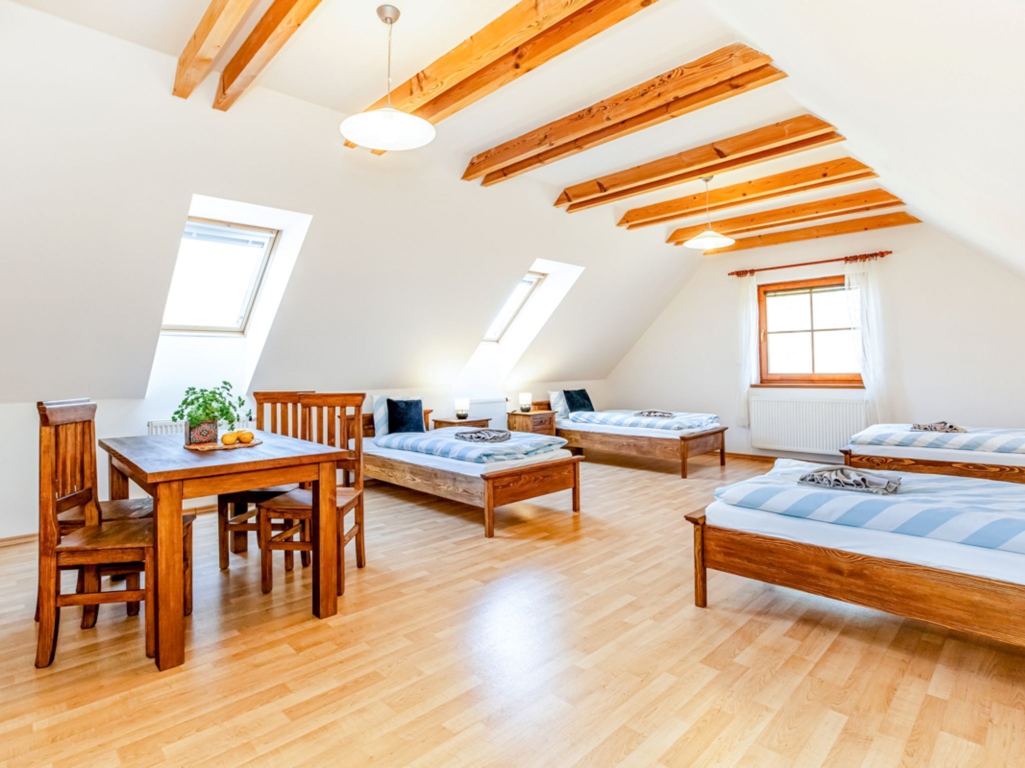 3 Schlafzimmer, Schreibtisch, Internetzugang