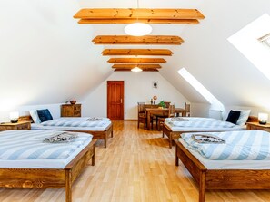 3 chambres, bureau, accĂšs Internet