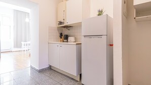 Apartment | Private kitchen - Affordable Cozy 2BR Apt Near Stadthalle (Vienna)