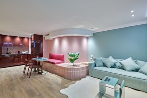Smart TV, offices - Superb AC Apartment Center of Paris (Paris)