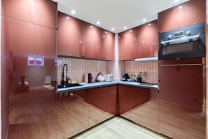 Fridge, microwave, oven, stovetop - Superb AC Apartment Center of Paris (Paris)