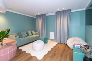 Smart TV, offices - Superb AC Apartment Center of Paris (Paris)