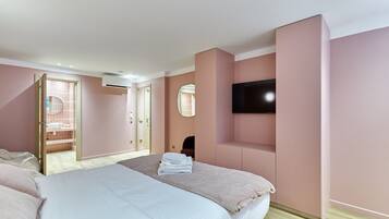 1 bedroom, iron/ironing board, bed sheets