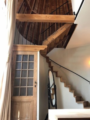 豪華套房, 露台, 城市景 | 遮光窗簾/窗簾、熨斗/熨衫板、可攜式嬰兒床、免費 Wi-Fi