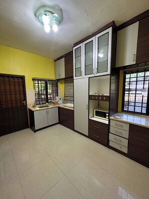 Bungalow, 5 habitaciones, para fumadores, balcón | Interior