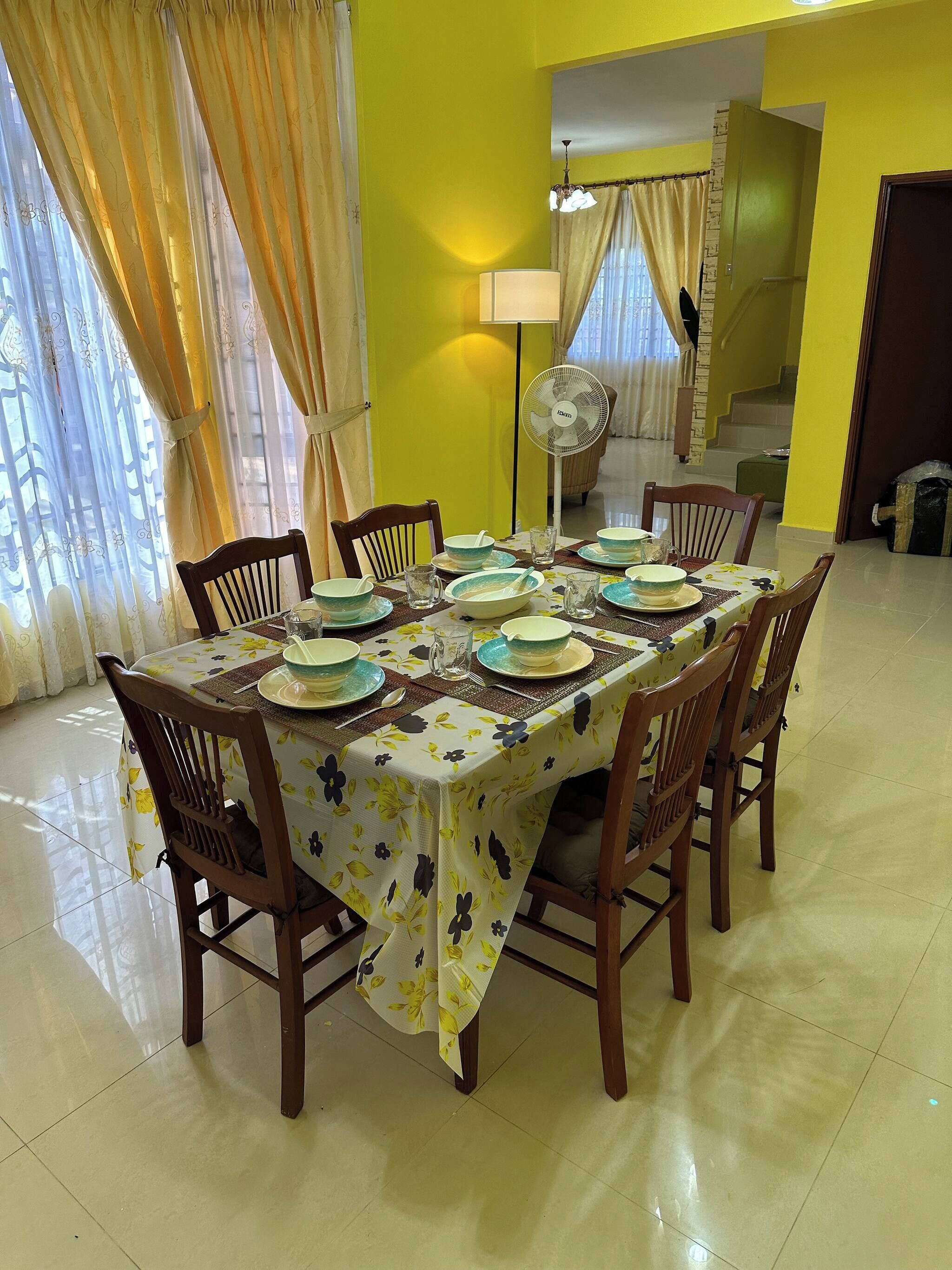 Bungalow, 5 chambres, fumeurs, balcon | Salle à manger