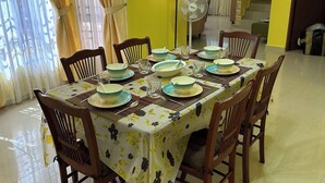 Bungalow, 5 Bedrooms, Smoking, Balcony | Dining room - GS Homestay Whole Villa (George Town)