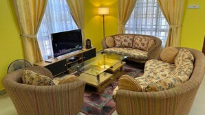 Living room - GS Homestay Whole Villa (George Town)