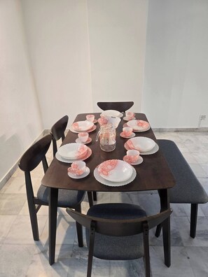 Casa, 5 quartos, para fumantes, sacada | Sala de jantar