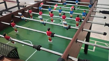 Casa, 5 quartos, para fumantes, sacada | Sala de jogos