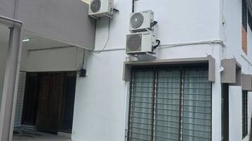 House, 5 Bedrooms, Smoking, Balcony | Bahagian luar