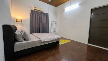 House, 5 Bedrooms, Smoking, Balcony