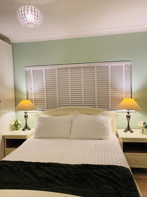 5 Schlafzimmer, Bügeleisen/Bügelbrett, Internetzugang, Bettwäsche