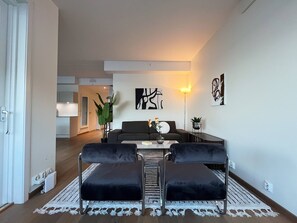 TV - Front Row to the Fjord – Chic & Modern Escape! (Oslo)