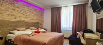 Triple Room With Private Bathroom (A4)