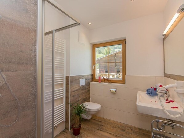 Haartrockner, Handtücher