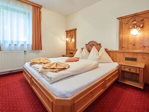 2 Schlafzimmer, Reisekinderbett, WLAN, Bettwäsche