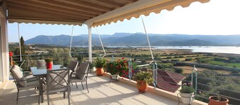 Apartment 'Aris' with Sea View, Wi-Fi and Air Conditioning