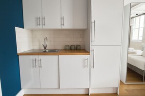 Studio | Private kitchen - Modern Studio Flat in Hammersmith (London)