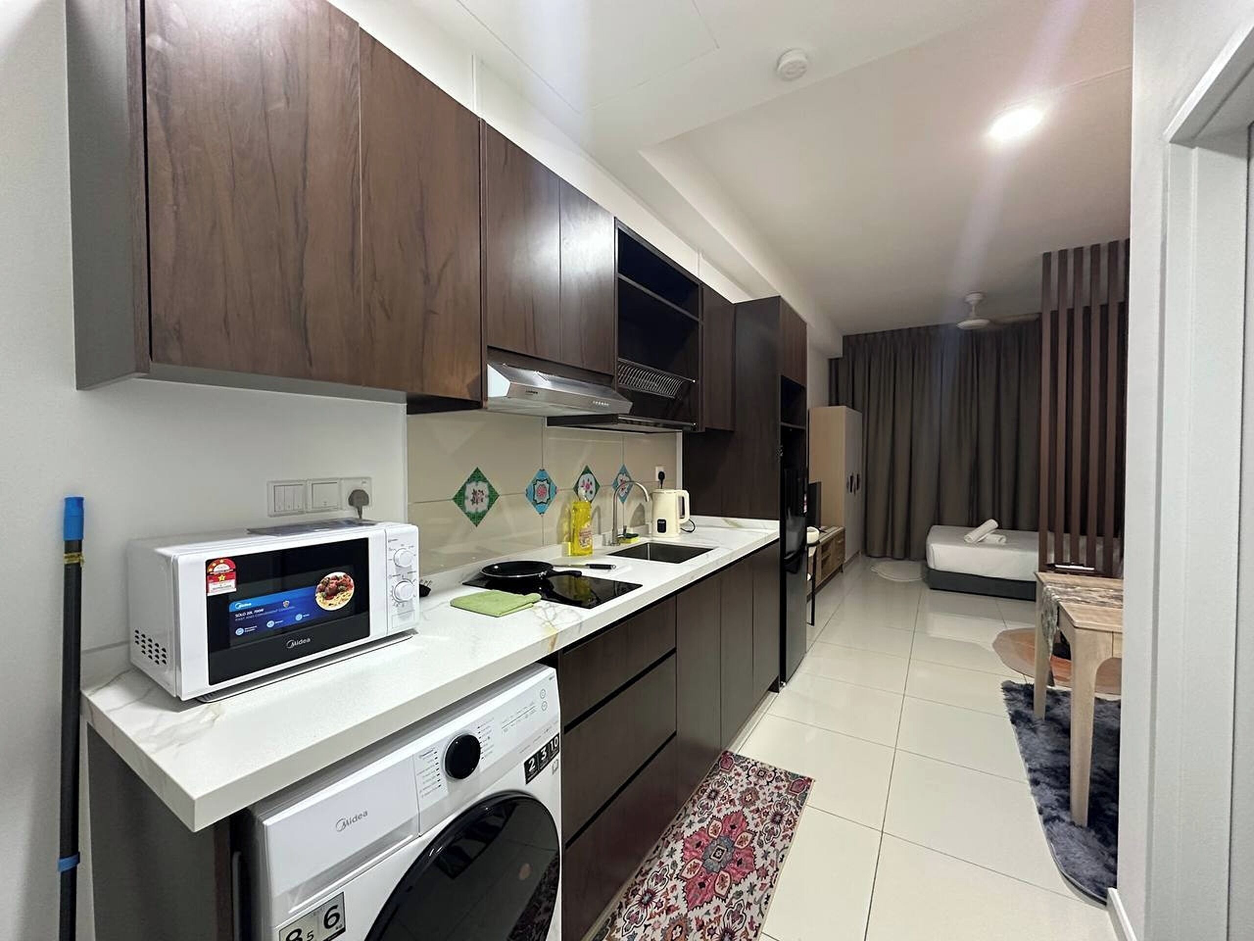 Superior Premium Studio | Desk, iron/ironing board, free WiFi, bed sheets