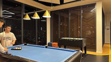 Superior Premium Studio | Meja, seterika/papan seterika, Wi-fi percuma, cadar katil