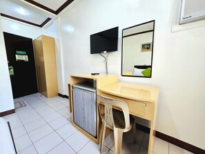 Standard Double Room | Desk, free WiFi, bed sheets - Bans Beach Resort Boracay (Boracay Island)