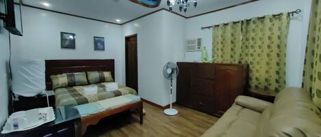 Desk, free WiFi, bed sheets