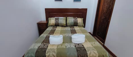 Chambre supérieure double | Bureau, accÚs au Wi-Fi (inclus), literie fournie