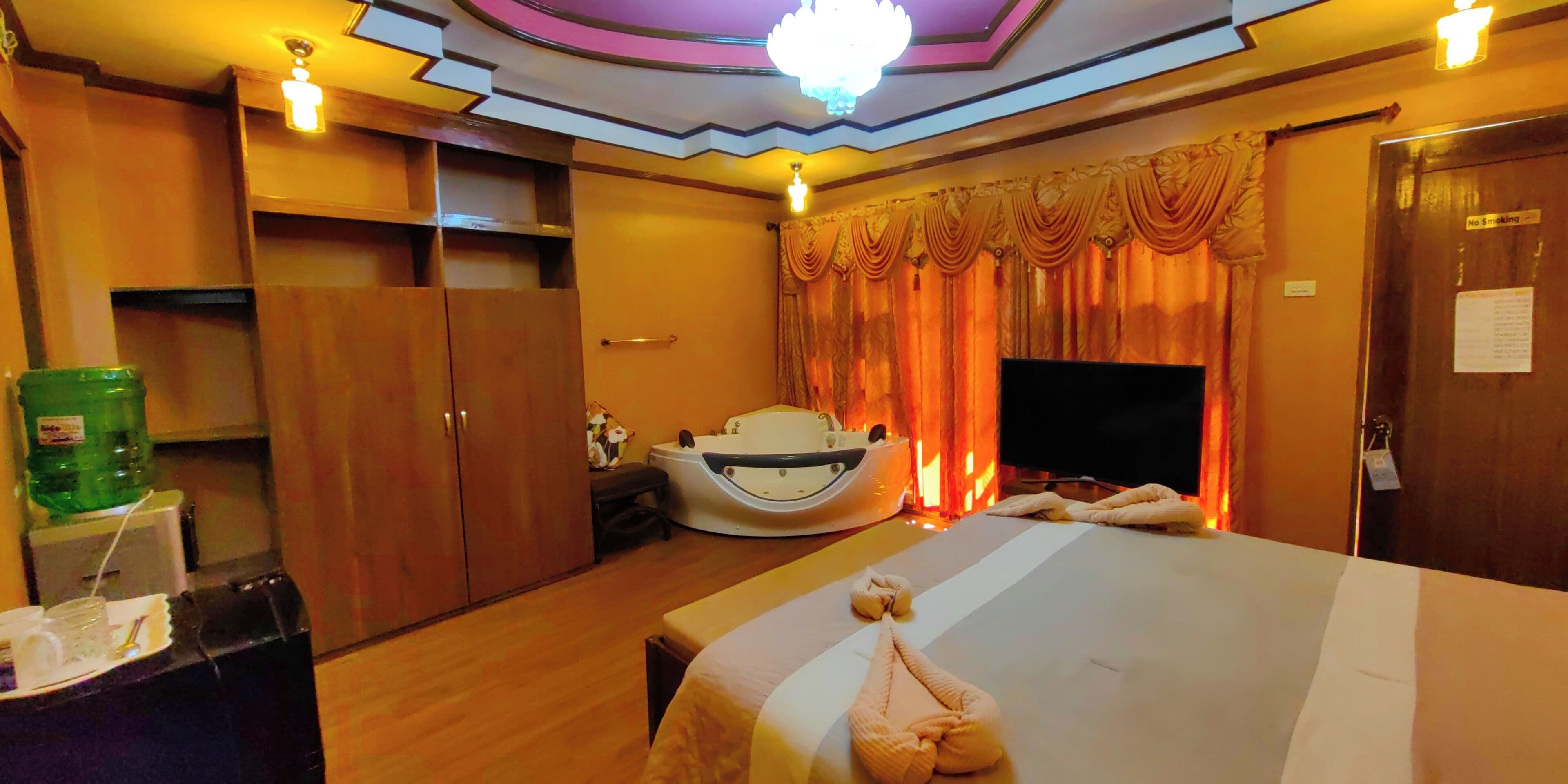 Suite – honeymoon | Skrivebord, wi-fi (inkludert) og sengetøy