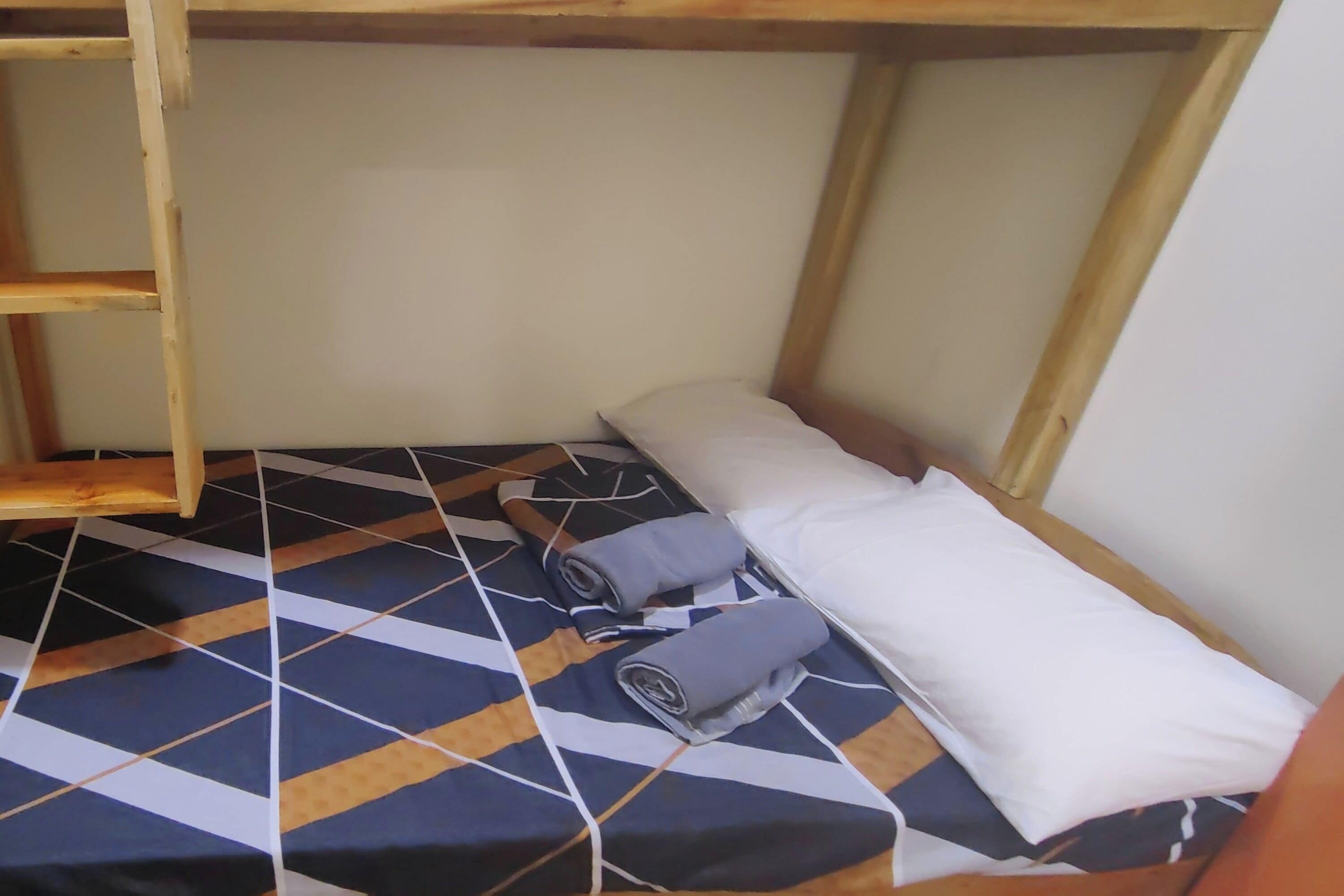 Quarto casal, banheiro compartilhado | Wi-Fi de cortesia, roupa de cama