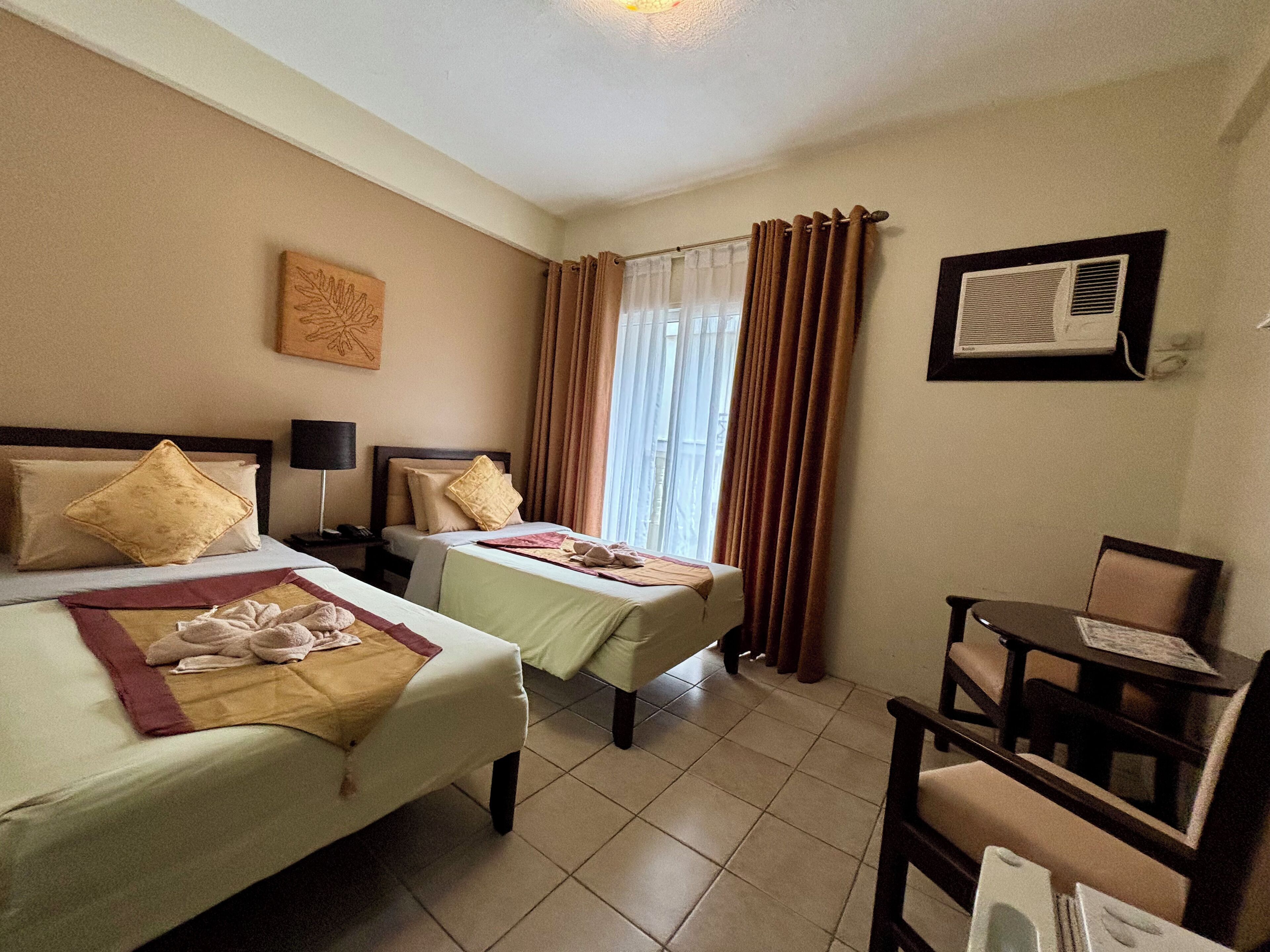 豪華雙床房 | 書桌、免費無線上網、床單