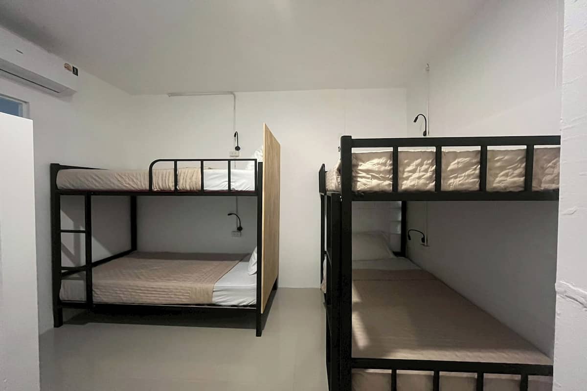 Shared Dormitory, Women only | Free WiFi, bed sheets