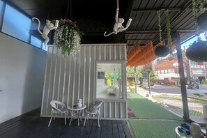 Reception - Lazy Lizard Hostel (Koh Samui)