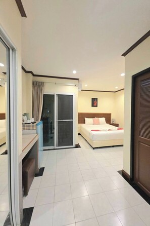 Superior Room | Desk, blackout drapes, free WiFi, bed sheets - A&N Residence Patong (Patong)