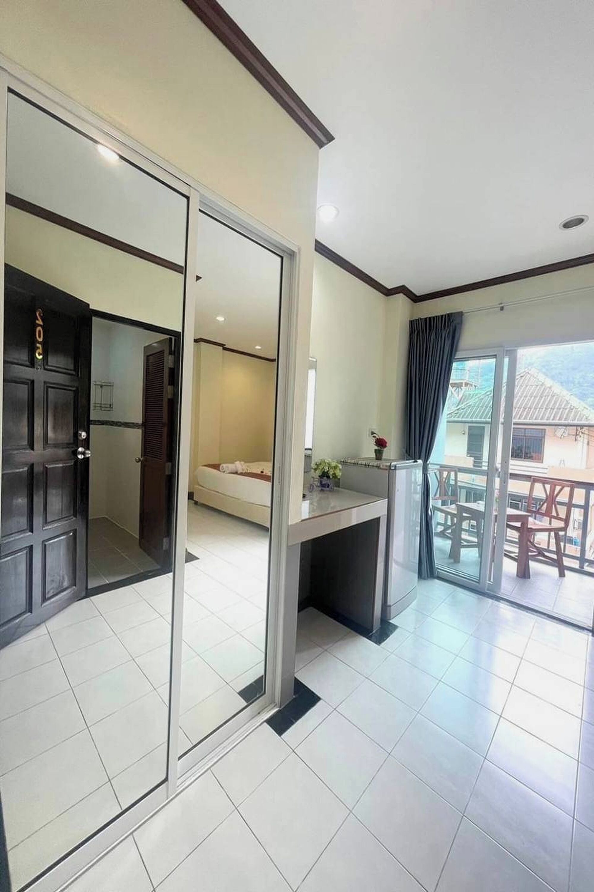 スーペリア ルーム | デスク、遮光カーテン、WiFi (無料)、ベッドシーツ